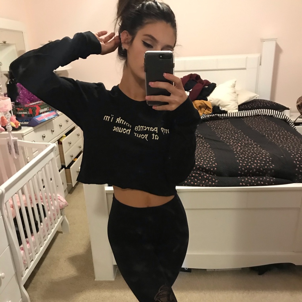 Cropped long sleeve